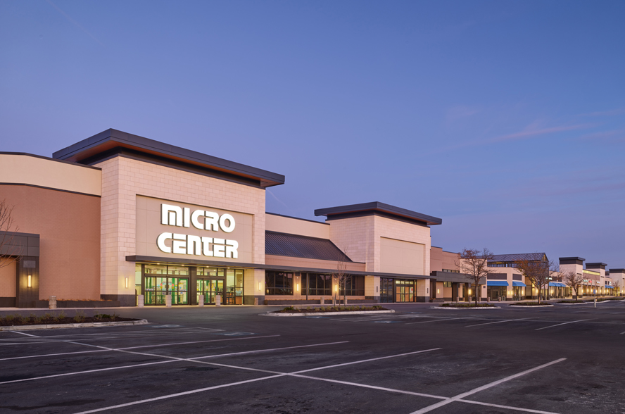 Amc Theatres Brr Architecture