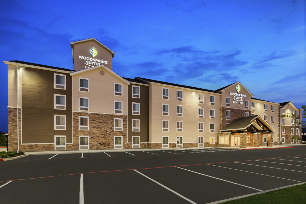 WoodSpring Suites BRR Architecture   WoodSpringSuites Humble 03 Website 1157x771 